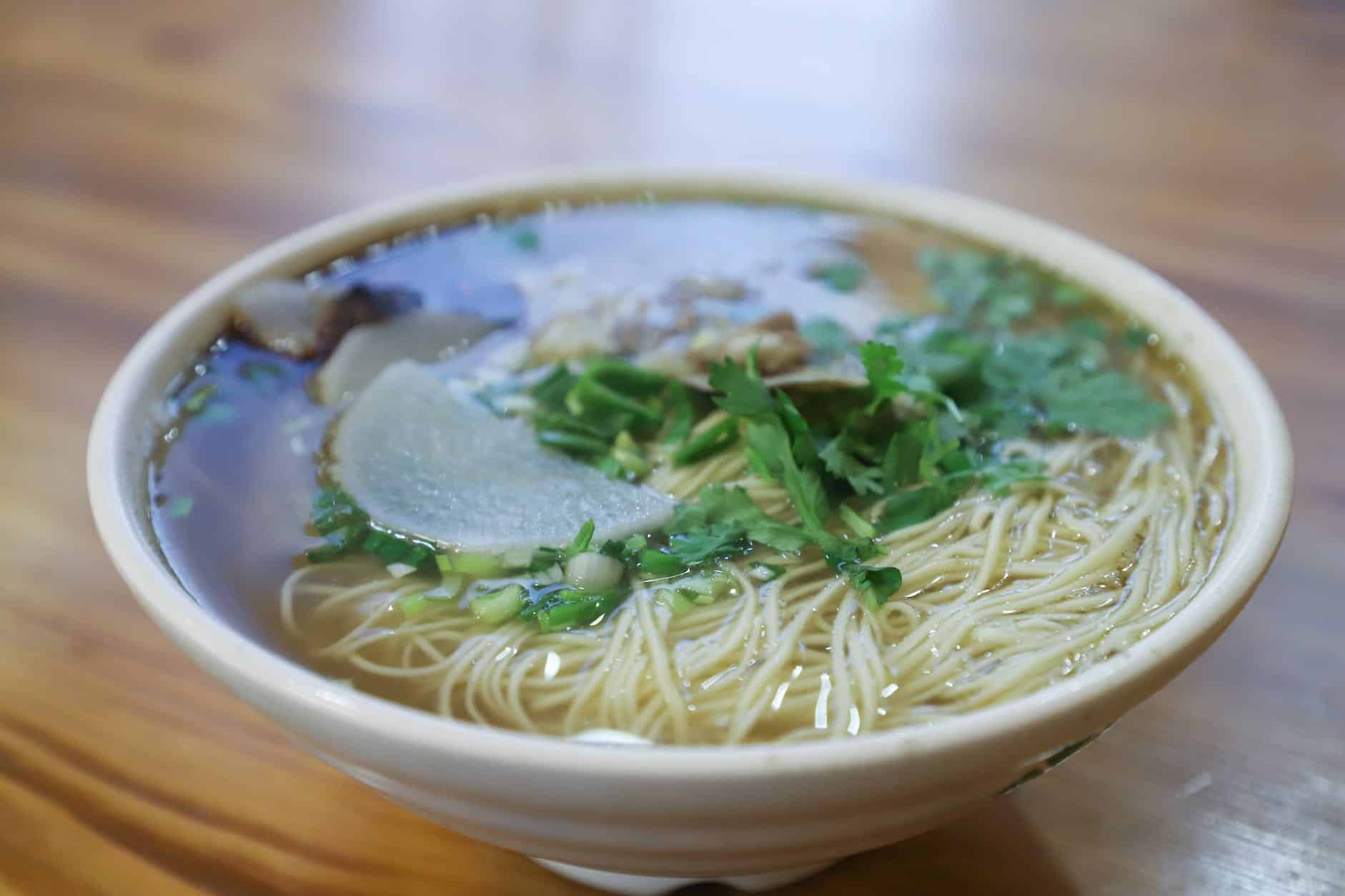 cooked noodle with garnish